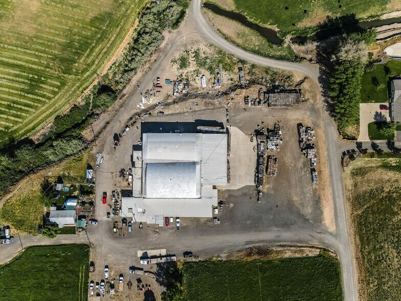 91 Charlie Ln, Naches, WA à vendre - Photo du bâtiment - Image 2 de 25