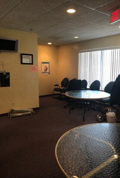 7883 Seneca Tpke, Kirkland, NY à louer - Photo intérieure - Image 2 de 10