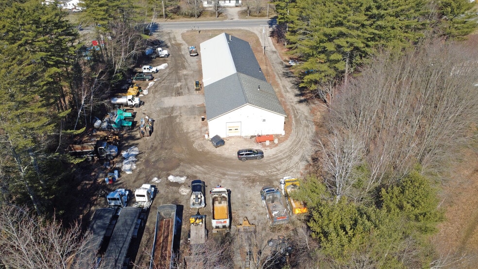 220 Lewiston Rd, Gray, ME à vendre - Photo du bâtiment - Image 2 de 4