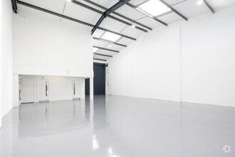 Juno Way, Londres à louer Photo intérieure- Image 1 de 4