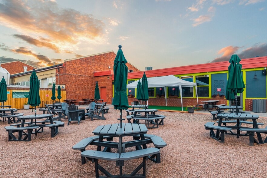 2727 N Cascade Ave, Colorado Springs, CO for lease - Building Photo - Image 3 of 39