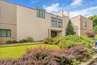 More details for 401-423 Coventry Dr, Phillipsburg, NJ - Office for Sale