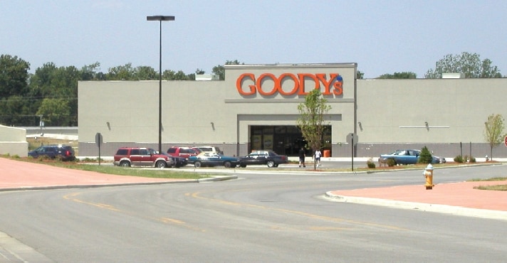 2905 N Broadway, Pittsburg, KS for sale - Building Photo - Image 2 of 5