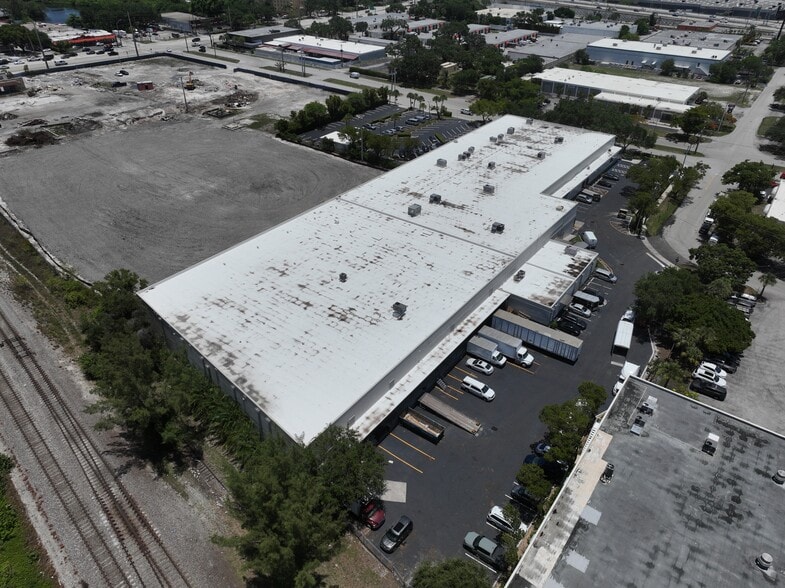 4250 N 29th Ave, Hollywood, FL for lease - Aerial - Image 2 of 3