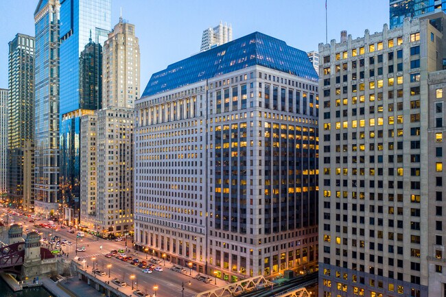 More details for 222 N LaSalle St, Chicago, IL - Retail for Lease