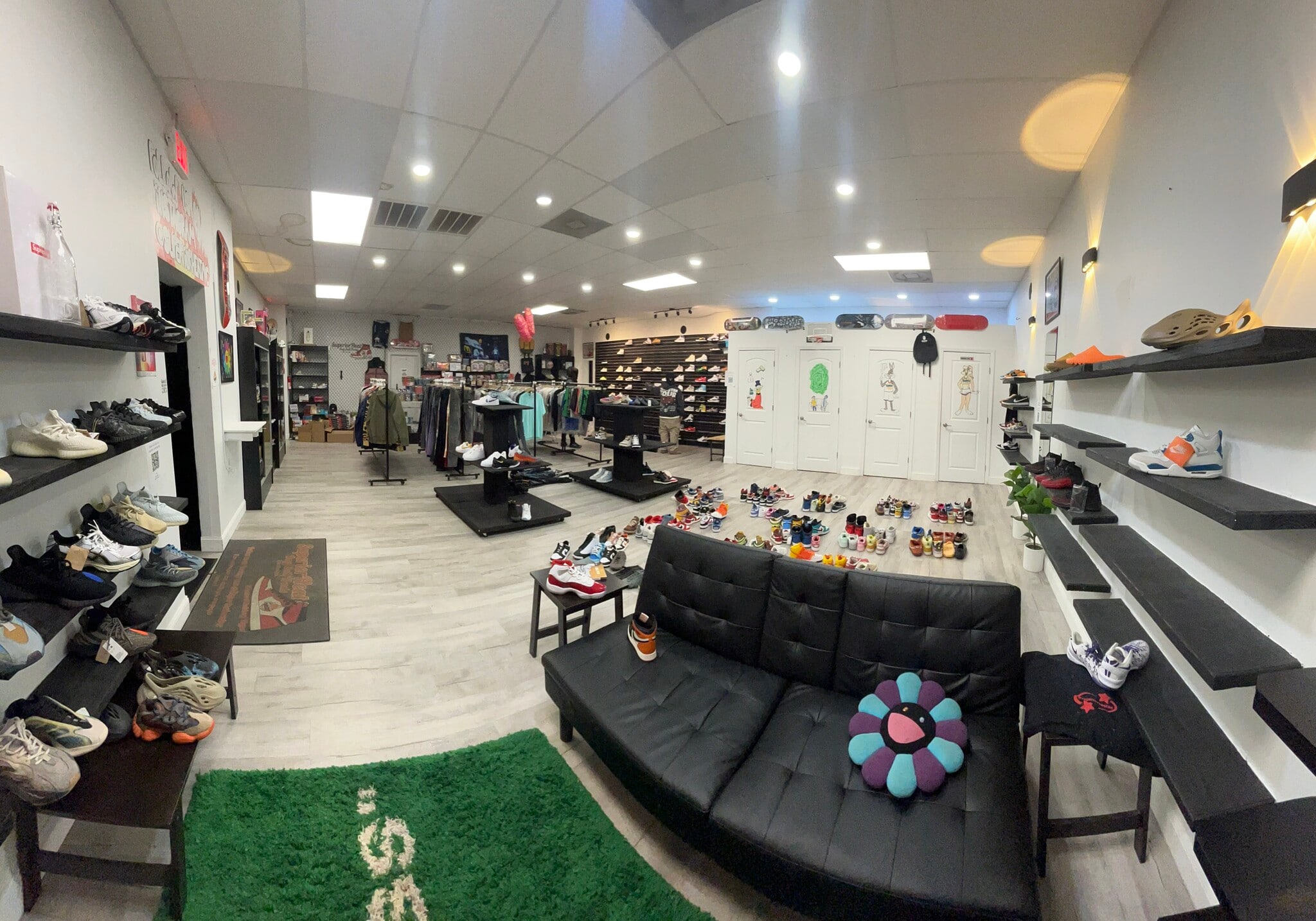 1716 St Albans Dr, Raleigh, NC for lease Primary Photo- Image 1 of 8