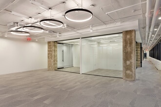 1735 N Lynn St, Arlington, VA à louer Photo intérieure- Image 2 de 6