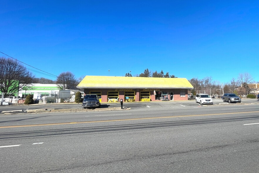 1546 Boston Post Rd, Milford, CT for sale - Primary Photo - Image 1 of 6