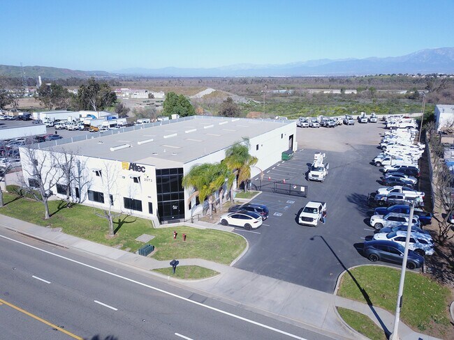 More details for 2073 Railroad St, Corona, CA - Land for Lease