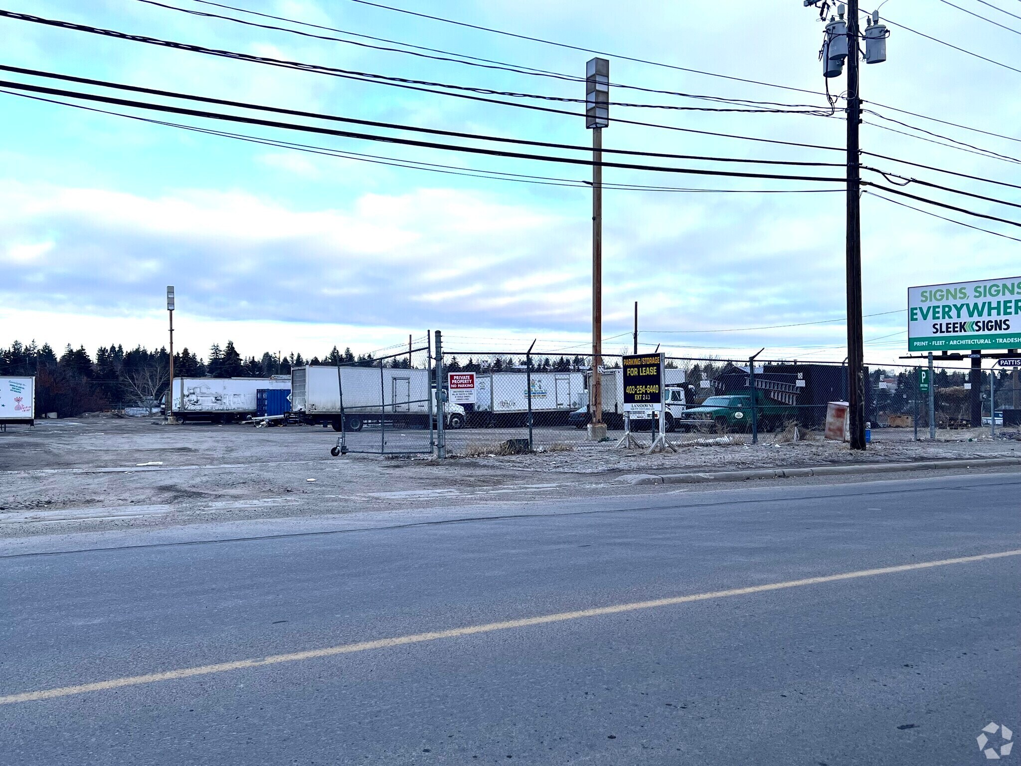 9615 Horton Rd, Calgary, AB à vendre Photo du bâtiment- Image 1 de 1