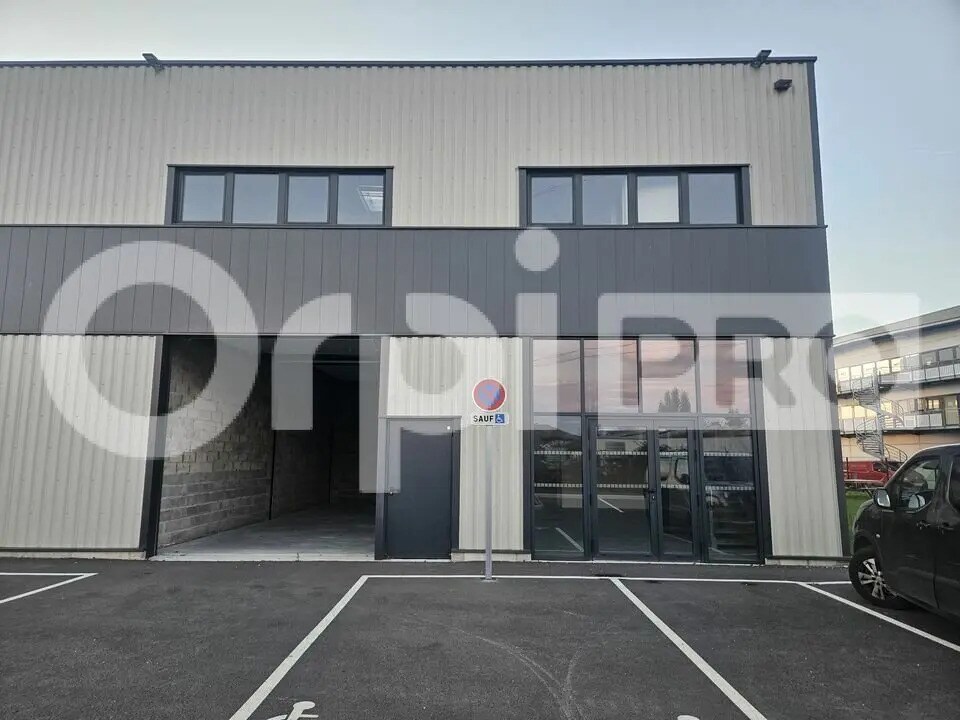 Flex in Artigues-près-Bordeaux for lease Building Photo- Image 1 of 7