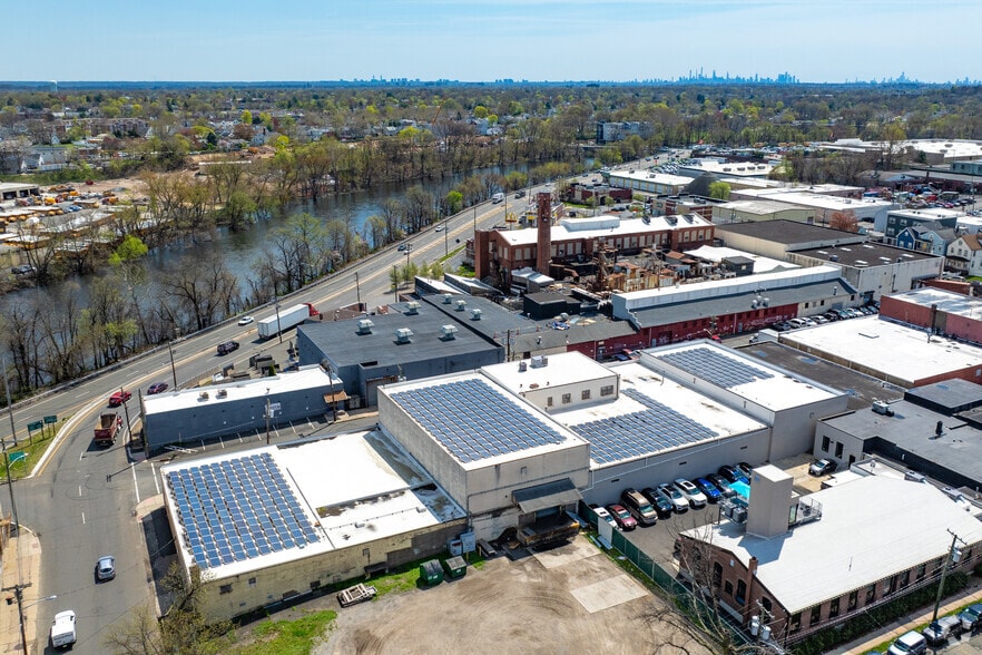 34 E 25th St, Paterson, NJ for lease - Aerial - Image 3 of 10