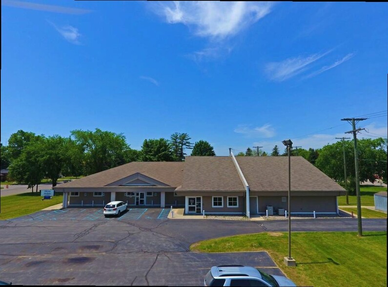 6757 Main St, Cass City, MI for lease - Primary Photo - Image 1 of 4