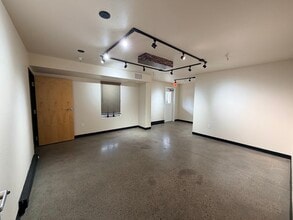 21 Bisbee Ct, Santa Fe, NM for lease Interior Photo- Image 1 of 14