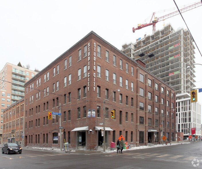 366 Adelaide St E, Toronto, ON à louer - Photo du bâtiment - Image 3 de 3