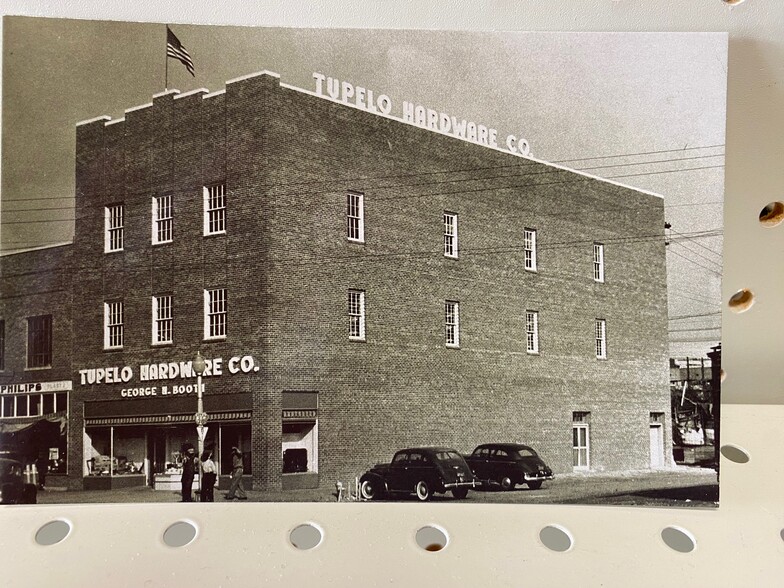 114 W Main St, Tupelo, MS à vendre - Photo du bâtiment - Image 3 de 20