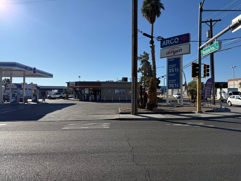 4605 E Flamingo Rd, Las Vegas, NV à vendre - Photo du bâtiment - Image 3 de 13