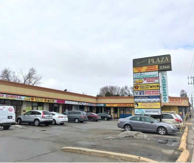 1370 Weston Rd, Toronto, ON à louer Photo du bâtiment- Image 1 de 2