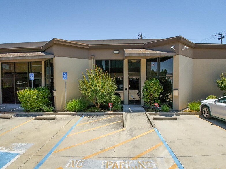 550 Price Ave, Redwood City, CA à vendre - Photo du bâtiment - Image 2 de 113