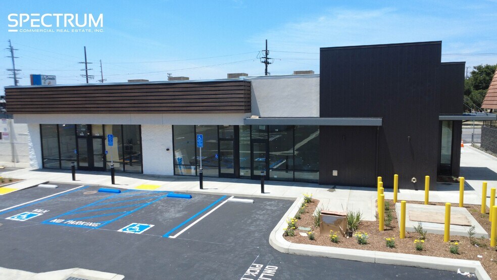 9124-9134 Van Nuys Blvd, Panorama City, CA à louer - Photo du bâtiment - Image 2 de 12