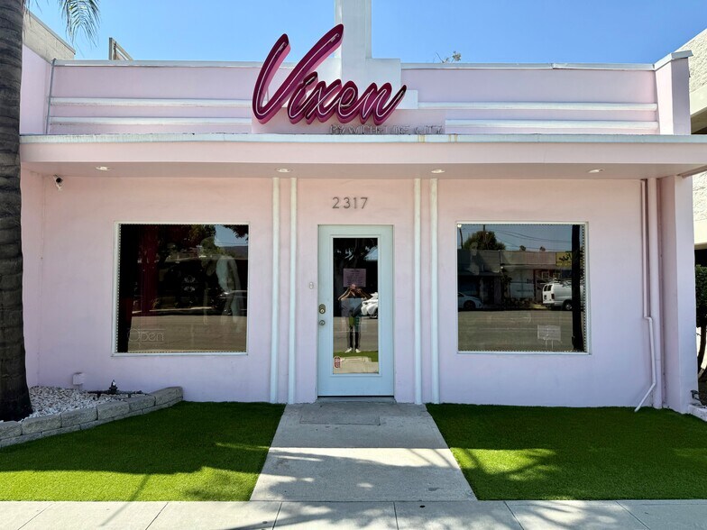 2317 W Magnolia Blvd, Burbank, CA à vendre - Photo du bâtiment - Image 2 de 11