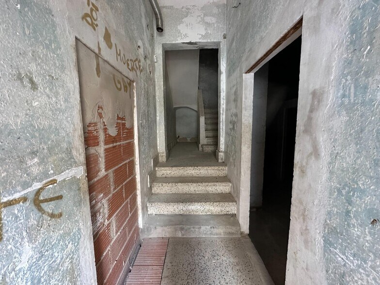 Industrial in Elda, Alicante for sale - Building Photo - Image 3 of 16