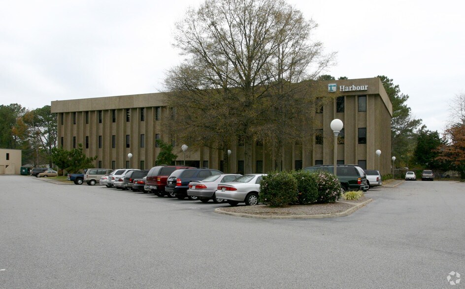 101 N Lynnhaven Rd, Virginia Beach, VA à louer - Photo du bâtiment - Image 2 de 12