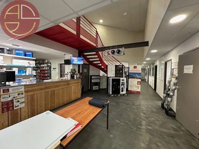 Industriel dans Toulouse à louer - Hall d’entrée - Image 3 de 10