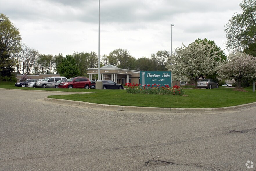 1157 Medical Park Dr SE, Grand Rapids, MI for sale - Primary Photo - Image 1 of 4