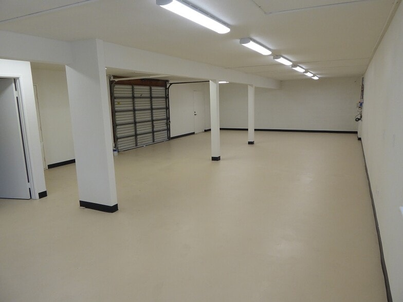 1540 Pioneer Way, El Cajon, CA for lease - Building Photo - Image 2 of 7