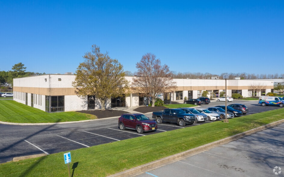 500-518 First State Blvd, Stanton, DE for lease - Primary Photo - Image 1 of 8