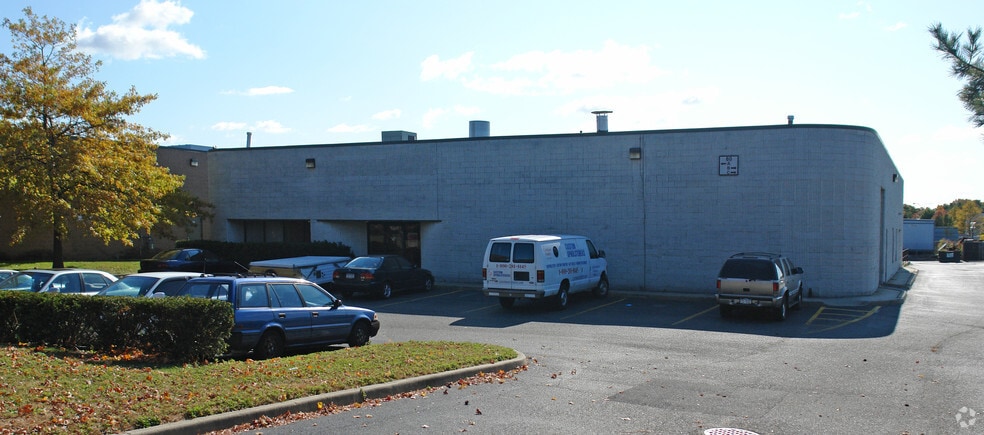 80 Keyland Ct, Bohemia, NY for lease - Building Photo - Image 1 of 4
