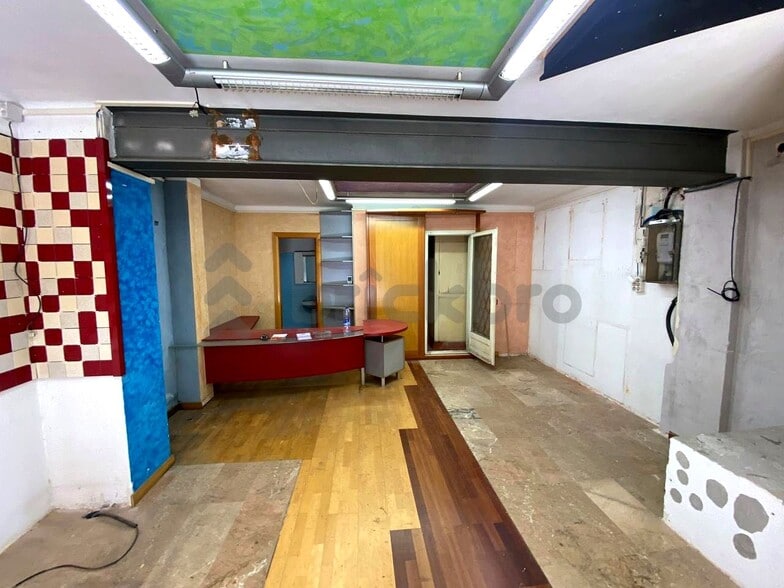 Multifamily in Barcelona, Barcelona for sale - Interior Photo - Image 3 of 3