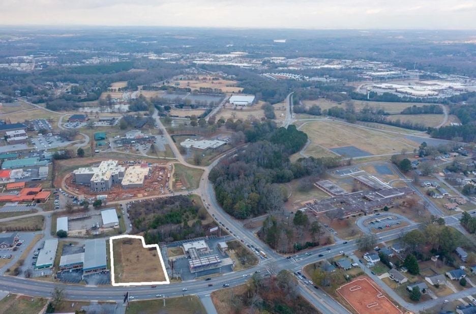 713 Whitehall Rd, Anderson, SC à vendre Photo principale- Image 1 de 4