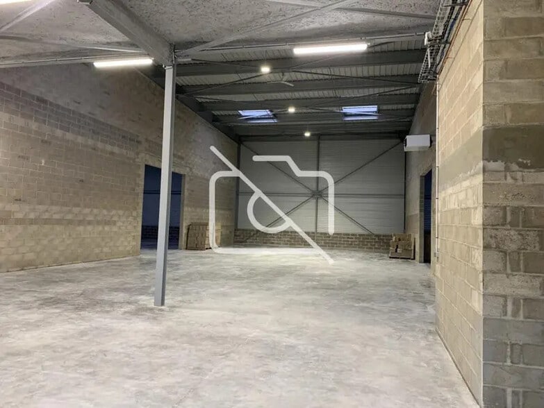 Industrial in Brétigny-sur-Orge for lease - Building Photo - Image 2 of 3