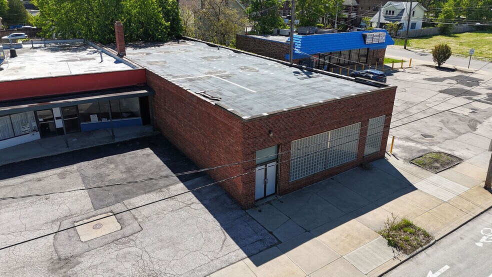 15212 Lake Shore Blvd, Cleveland, OH à vendre - Photo du bâtiment - Image 2 de 20