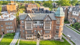 Plus de détails pour 12065 Edgewater Dr, Lakewood, OH - Multi-résidentiel à vendre