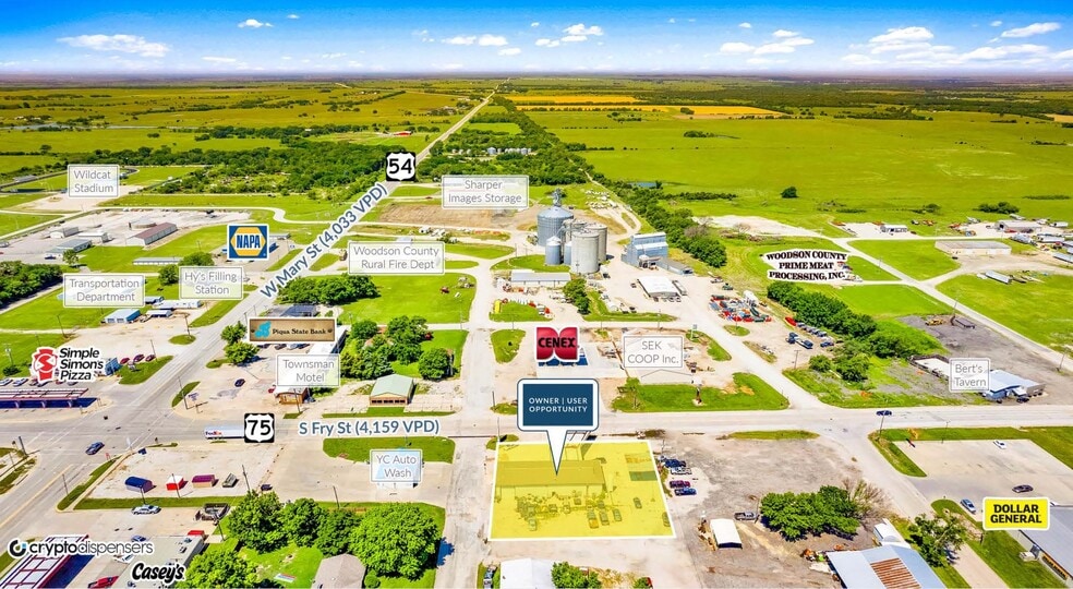 108 S Fry St, Yates Center, KS for sale - Building Photo - Image 2 of 5