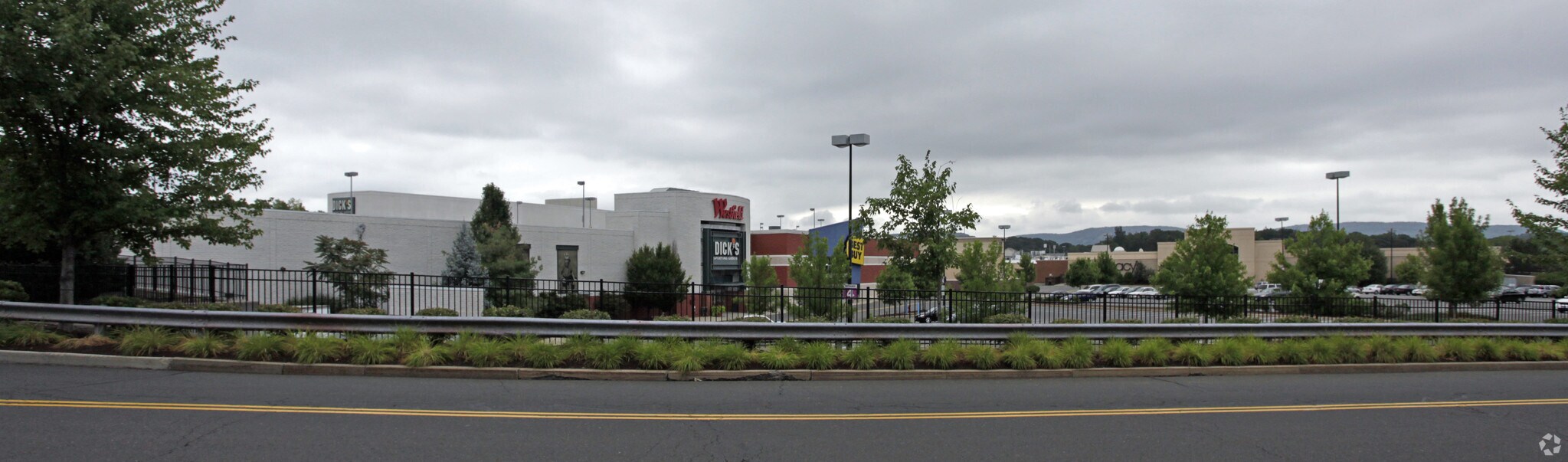 470-472 Lewis Ave, Meriden, CT à louer Photo du bâtiment- Image 1 de 10