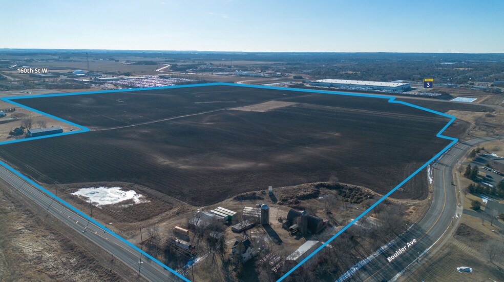 15247 Biscayne Ave, Rosemount, MN à vendre - Photo du bâtiment - Image 2 de 7