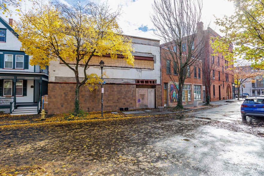 20 Windsor St, Rochester, NY à vendre - Photo du bâtiment - Image 2 de 9