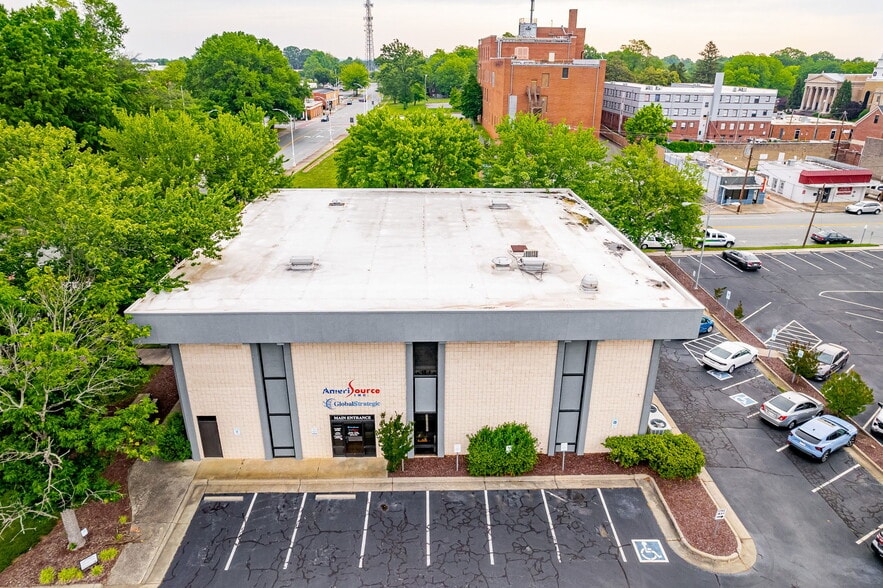 508 S Lexington Ave, Burlington, NC for sale - Building Photo - Image 2 of 37