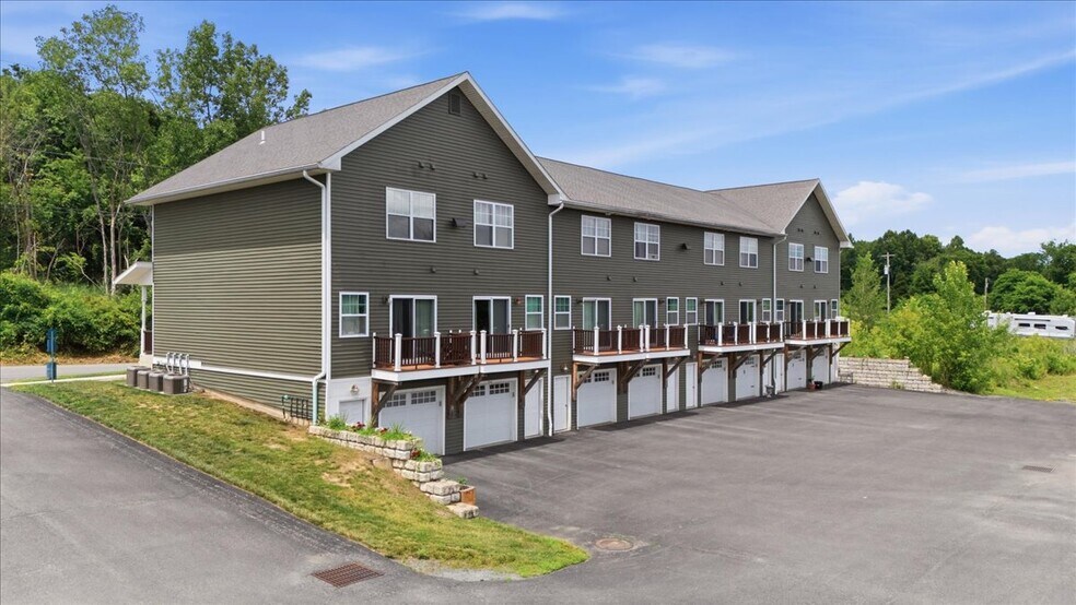 1A Brickyard Rd, Mechanicville, NY à vendre - Photo du bâtiment - Image 3 de 20