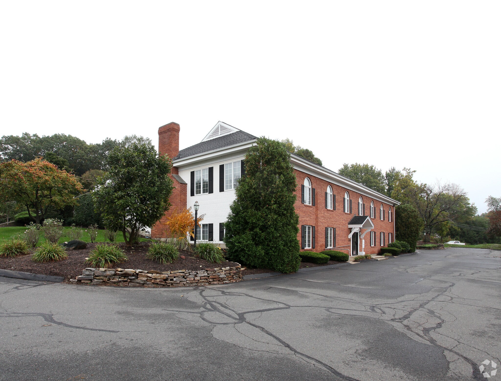 1050 Sullivan Ave, South Windsor, CT à vendre Photo du bâtiment- Image 1 de 7