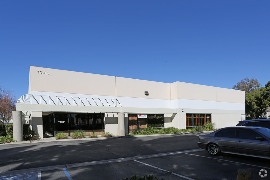 1645-1673 Donlon St, Ventura, CA for lease - Primary Photo - Image 1 of 6