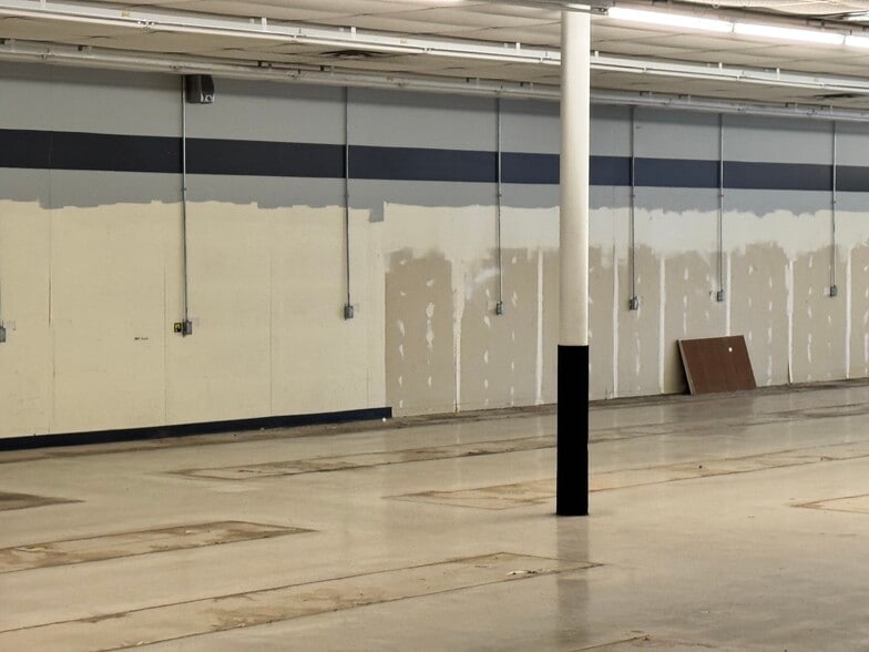 1651 Blue Ridge Blvd, Troutville, VA for lease - Building Photo - Image 3 of 20