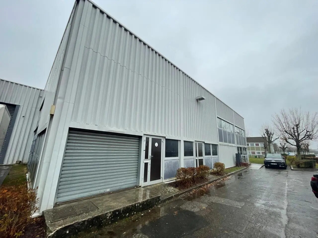 Flex in Montigny-le-Bretonneux for sale Building Photo- Image 1 of 9