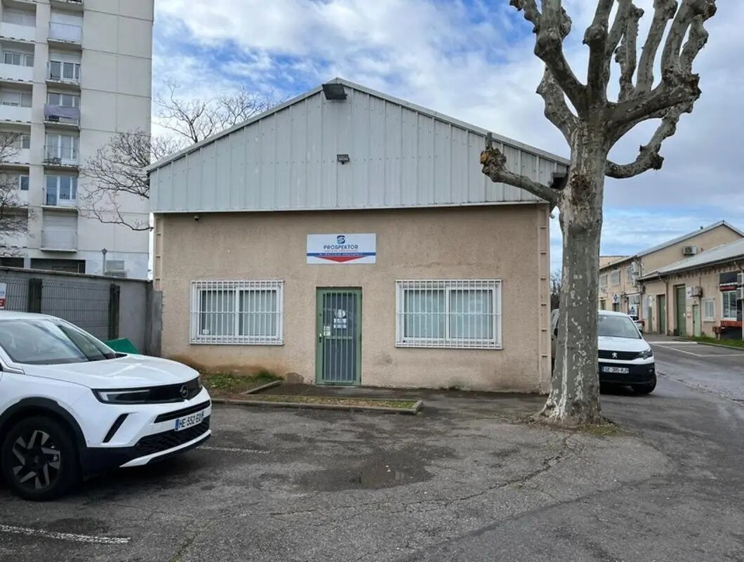 101 Boulevard Irène Joliot Curie, Vénissieux for lease Building Photo- Image 1 of 16
