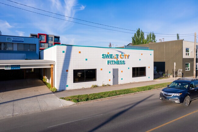 Plus de détails pour 1733 10th Ave SW, Calgary, AB - Commerce de détail à louer