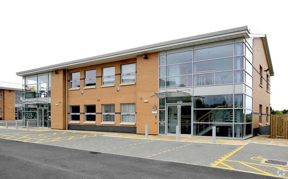 Capability Green, Luton for lease - Building Photo - Image 2 of 6